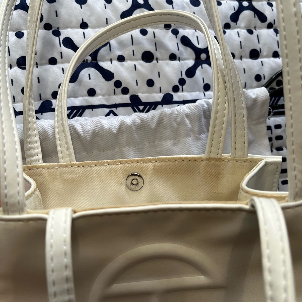 telfar bag - Picture 4 of 5